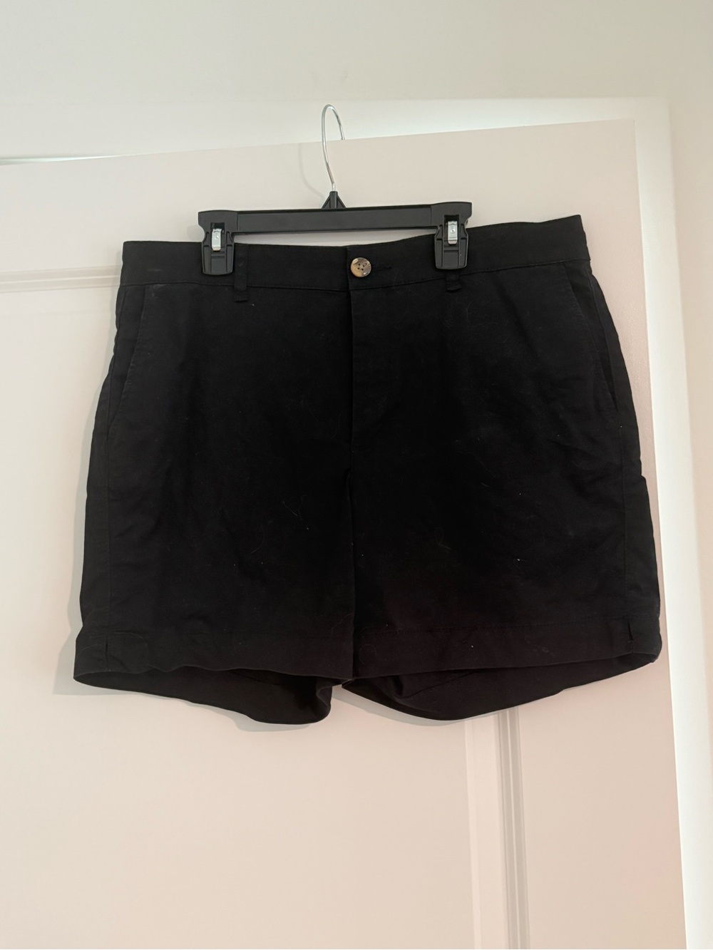 Old Navy Black Women's Bermuda Shorts